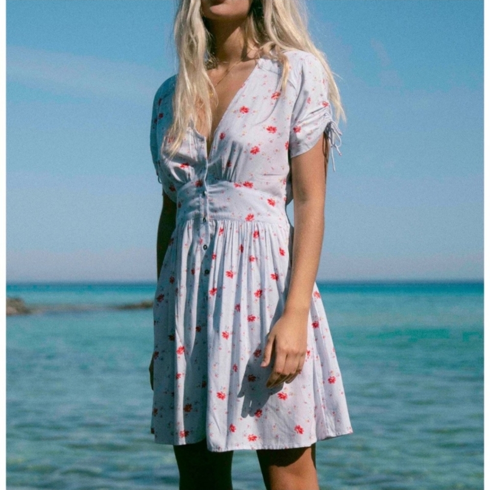 NWT Billabong Twirl Twist Floral Dress - Picture 13 of 13
